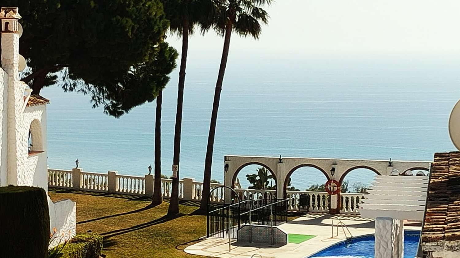 BEAUTIFUL DUPLEX PENTHOUSE WITH SEA VIEWS NEAR THE BUDDHIST STUPA IN BENALMADENA PUEBLO