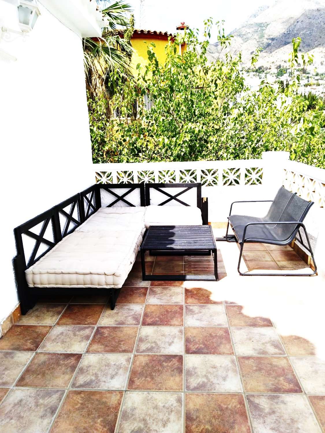 VILLA INDEPENDIENTE CON 4 DORMITORIOS + ESTUDIO EN ARROYO DE LA MIEL. IDEAL INVERSION PARA LAQUILER VACACIONAL.