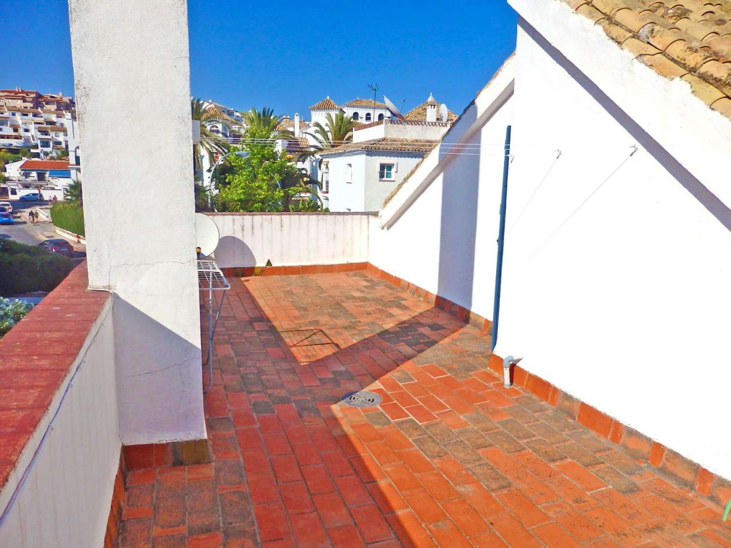 LONG TERM RENTAL- GREAT 3 BEDROOM SEMI-DETACHED + ATTIC NEXT TO THE SEA-BENALMADENA COSTA