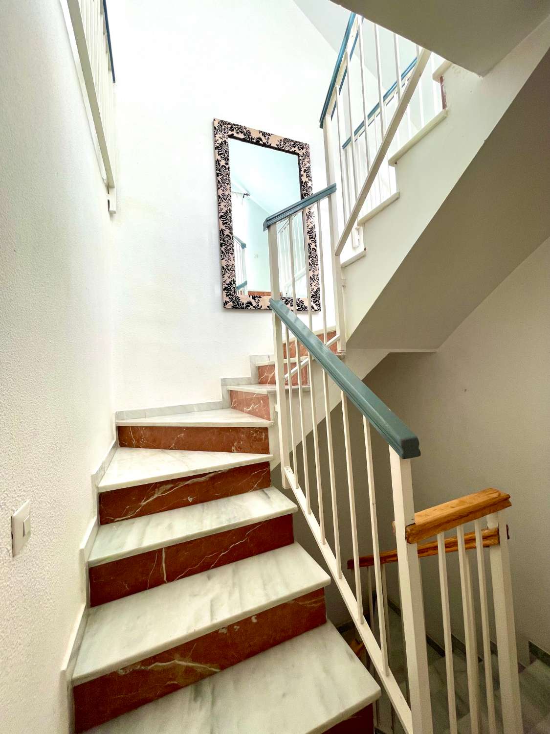 LONG TERM RENTAL- GREAT 3 BEDROOM SEMI-DETACHED + ATTIC NEXT TO THE SEA-BENALMADENA COSTA